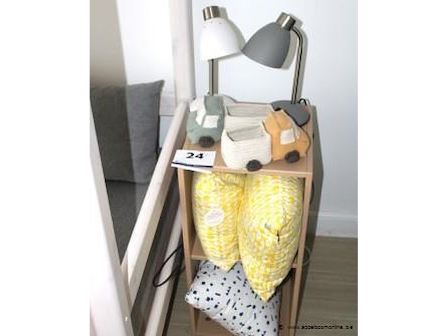 Lot kinderkamer accesoires wo leeslampen - afbeelding 1 van  1