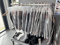 Lot kleding incl rek - afbeelding 4 van  6