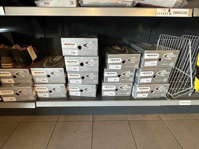Lot kleding & veiligheidsschoenen - afbeelding 2 van  6