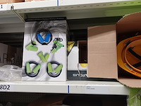 Lot kleding - afbeelding 2 van  23