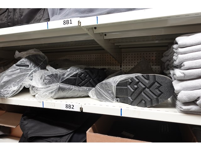 Lot kleding - afbeelding 8 van  23