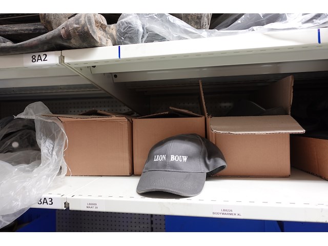 Lot kleding - afbeelding 13 van  23