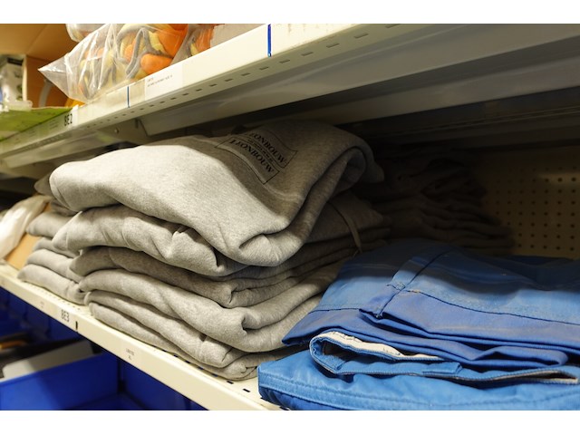 Lot kleding - afbeelding 19 van  23