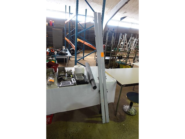 Lot klinken, handgrepen, scharnieren, kapstokken - afbeelding 2 van  13