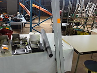 Lot klinken, handgrepen, scharnieren, kapstokken - afbeelding 2 van  13