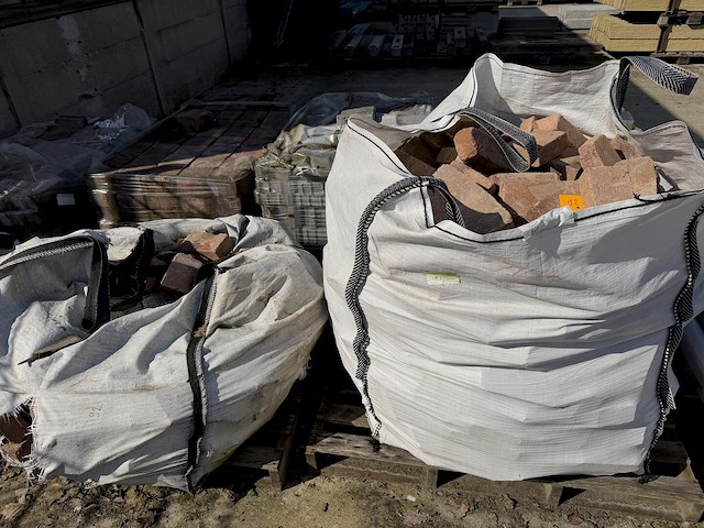 Lot klinkers - afbeelding 1 van  1