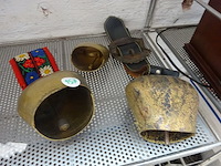 Lot koebellen - afbeelding 1 van  1