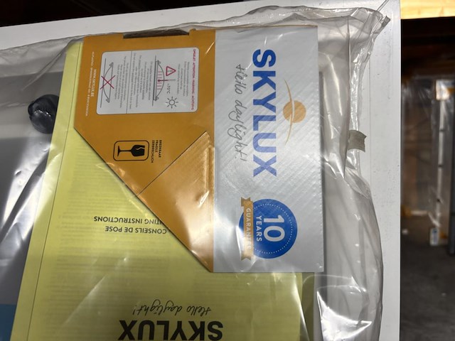 Lot koepels + opstand o.a. skylux - afbeelding 5 van  5