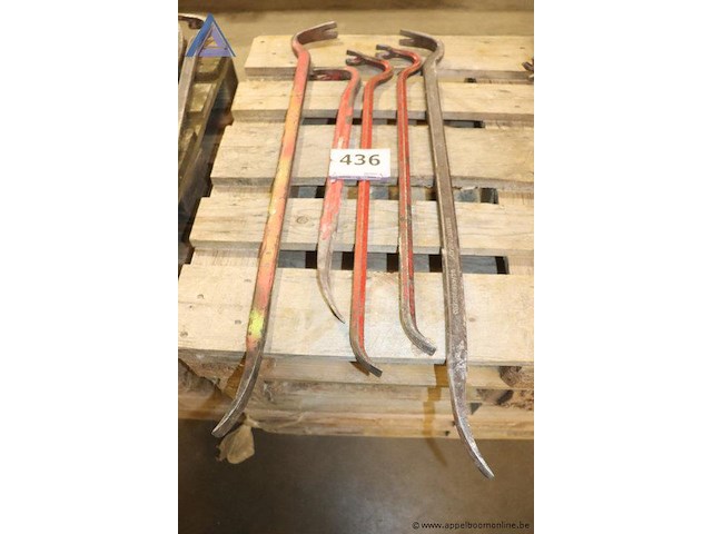 Lot koevoeten - diverse maten - afbeelding 1 van  1