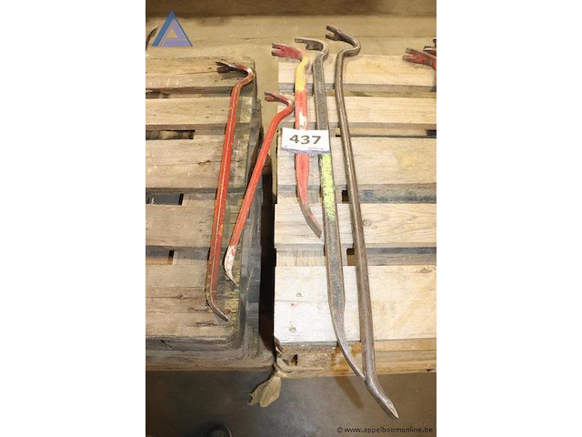 Lot koevoeten - diverse maten - afbeelding 1 van  1