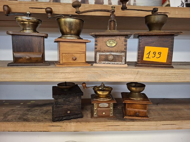 Lot koffiemolens ( 7 x ) - afbeelding 1 van  1