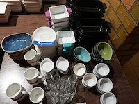 Lot koffietassen, aperitiefschaaltjes, ovenschoteltjes en sauskommetjes - afbeelding 5 van  11