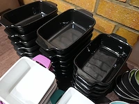 Lot koffietassen, aperitiefschaaltjes, ovenschoteltjes en sauskommetjes - afbeelding 9 van  11