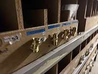 Lot kogelkranen / sluitingen & koppelstukken - afbeelding 11 van  25