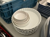 Lot kommen, schotels en schalen - afbeelding 3 van  12