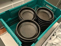 Lot kommetjes, schaaltjes, bordjes en potjes - afbeelding 5 van  13