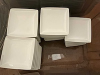 Lot kommetjes, schaaltjes, bordjes en potjes - afbeelding 6 van  13