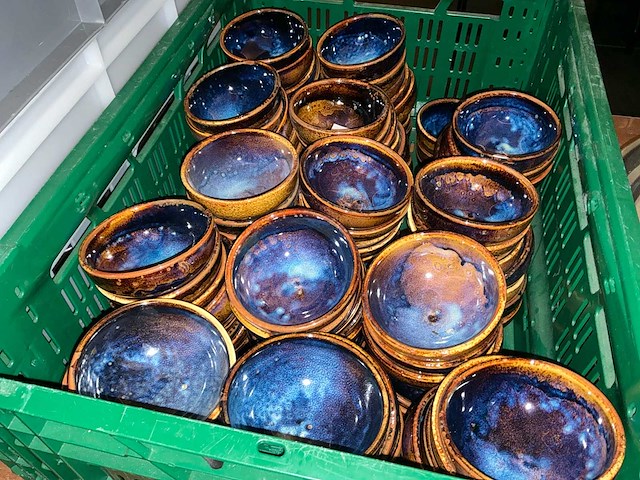 Lot kommetjes, schaaltjes, bordjes en potjes - afbeelding 9 van  13