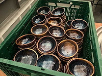 Lot kommetjes, schaaltjes, bordjes en potjes - afbeelding 10 van  13