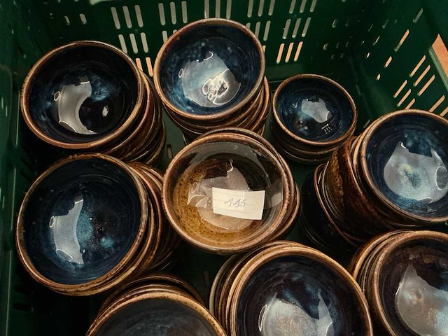 Lot kommetjes, schaaltjes, bordjes en potjes - afbeelding 11 van  13