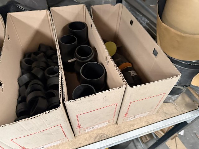 Lot koppelstukken & pvc panelen - afbeelding 4 van  4