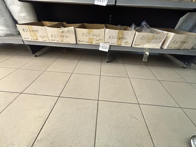 Lot koppelstukken - afbeelding 1 van  5