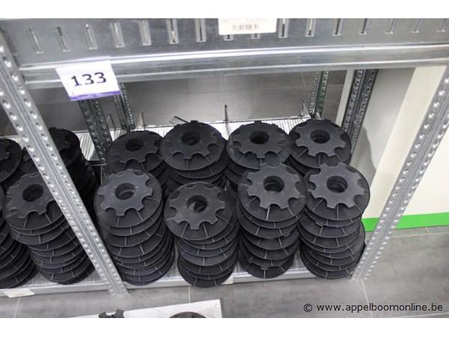 Lot kunststof onderdelen - afbeelding 3 van  3