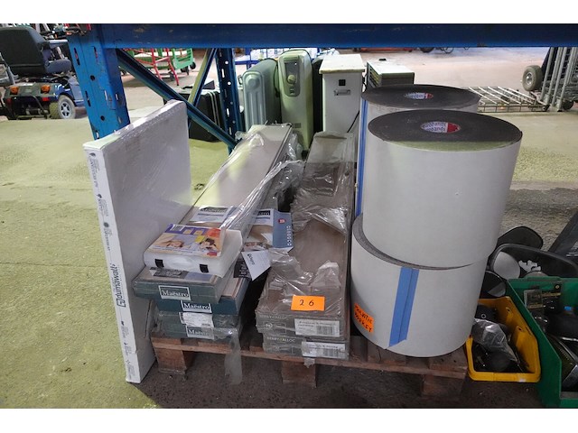 Lot laminaat voor vloer en wanden - afbeelding 1 van  9