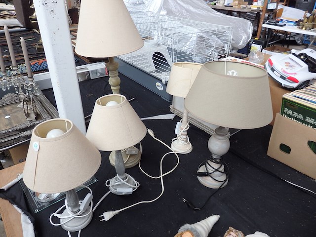 Lot lampadères 5 - afbeelding 1 van  1
