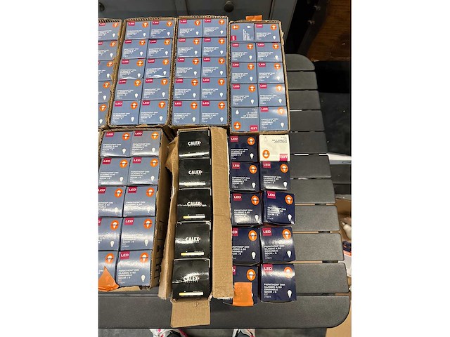 Lot lampen e27 - afbeelding 3 van  3