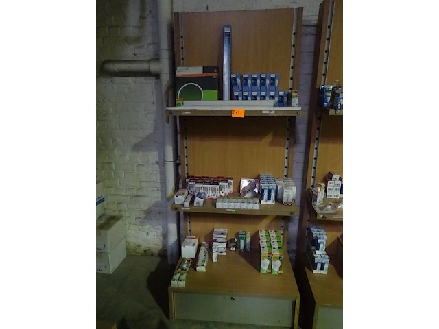 Lot lampen - afbeelding 1 van  25