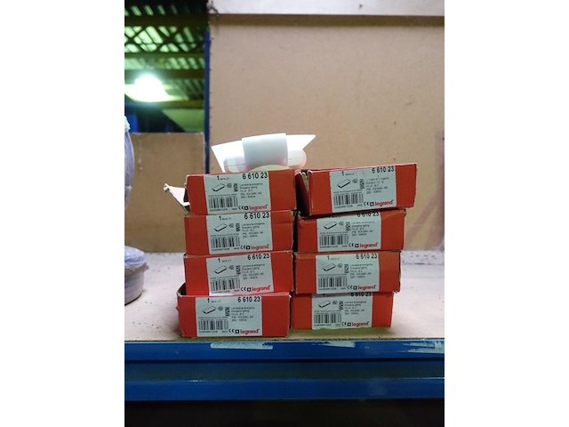Lot legrand - afbeelding 14 van  16
