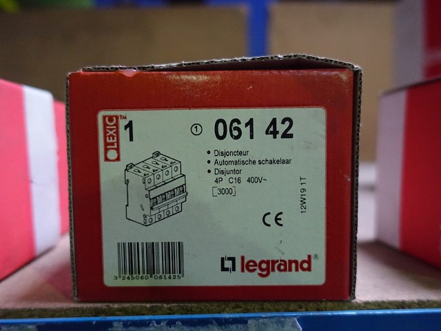 Lot legrand - afbeelding 7 van  16