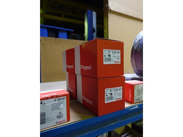 Lot legrand - afbeelding 9 van  16