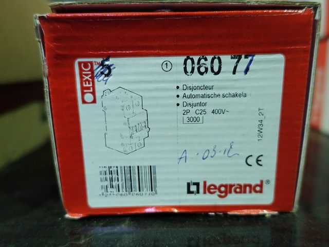 Lot legrand - afbeelding 11 van  17