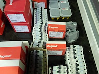 Lot legrand - afbeelding 17 van  17