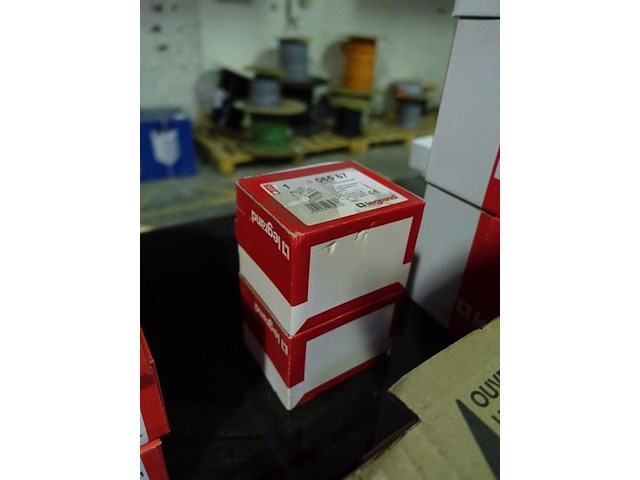 Lot legrand - afbeelding 8 van  17