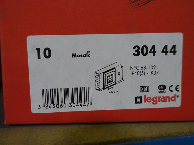 Lot legrand - afbeelding 9 van  17