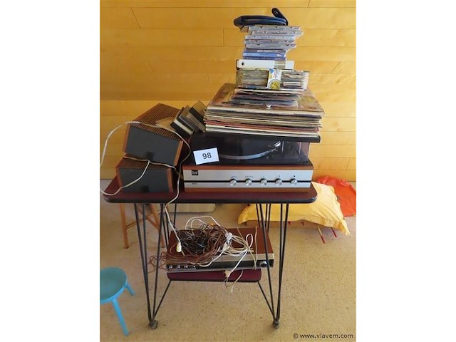 Lot lp, cassette, hifi en roltafeltje - afbeelding 1 van  3
