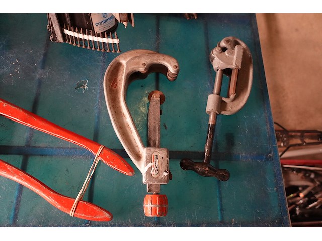 Lot materiaal - afbeelding 8 van  10