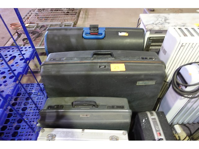 Lot met 8 koffers - afbeelding 4 van  4