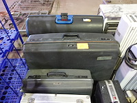 Lot met 8 koffers - afbeelding 4 van  4