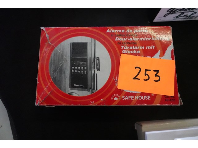 Lot met deurbel met camera, deuralarm en bel - afbeelding 3 van  4