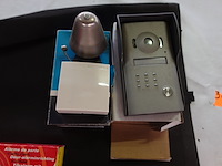 Lot met deurbel met camera, deuralarm en bel - afbeelding 4 van  4