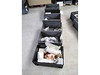 Lot met installatiemateriaal - afbeelding 2 van  7