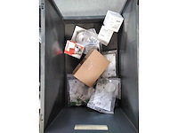 Lot met installatiemateriaal - afbeelding 5 van  7