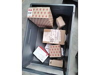 Lot met installatie/sanitair materiaal - afbeelding 1 van  1