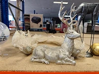 Lot met verschillende kerstdecoraties w.o.: rendierfiguren en kerstmanpoppen (volledige legger ca. 20 stuks) - afbeelding 3 van  8