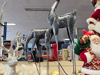 Lot met verschillende kerstdecoraties w.o.: rendierfiguren en kerstmanpoppen (volledige legger ca. 20 stuks) - afbeelding 4 van  8