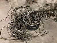 Lot metalen kabels - afbeelding 1 van  1